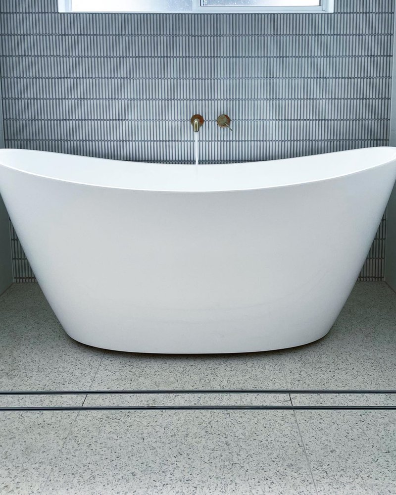 Freestanding Bath — Creekside Plumbing & Gas
